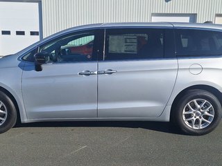 2024  Grand Caravan SXT in Bathurst, New Brunswick - 3 - w320h240cpx