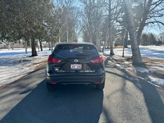 Nissan Qashqai S 2017 à Bathurst, Nouveau-Brunswick - 6 - w320h240cpx