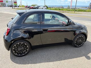 2025 Fiat 500e RED in Carleton, Quebec - 6 - w320h240cpx