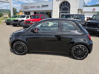 2025 Fiat 500e RED in Carleton, Quebec - 4 - w320h240cpx