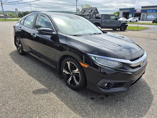 Honda Civic Sedan Touring 2017 à Carleton, Québec - 4 - w320h240cpx