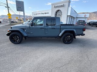 2025 Jeep Gladiator NIGHTHAWK in Carleton, Quebec - 3 - w320h240cpx