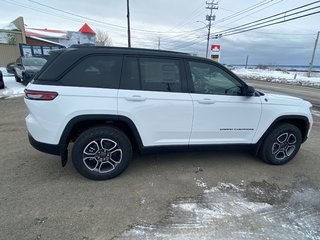 2022  Grand Cherokee 4xe TRAILHAWK in Carleton, Quebec - 6 - w320h240cpx