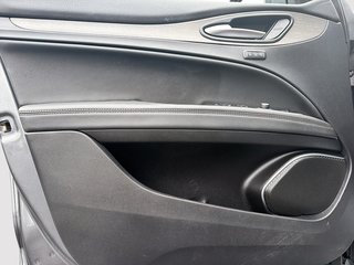 Alfa Romeo Stelvio AWD TOIT-PANORAMIQUE 2021 à St-Jean-Sur-Richelieu, Québec - 5 - w320h240cpx