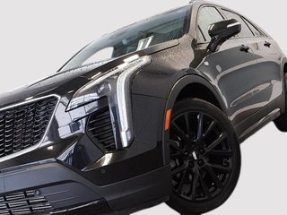 2022 Cadillac XT4 AWD Sport Toit-Panoramique in St-Jean-Sur-Richelieu, Quebec - 2 - w320h240cpx