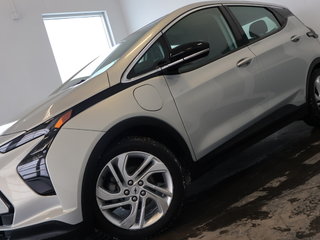 Chevrolet Bolt EV 1LT - SIEGES ET VOLANT CHAUFFANT 2022 à St-Jean-Sur-Richelieu, Québec - 2 - w320h240cpx