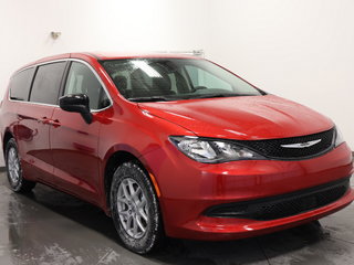 2024 Chrysler Grand Caravan SXT in Sherbrooke, Quebec - 4 - w320h240cpx