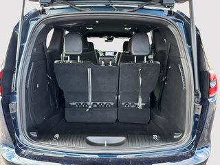 2023 Chrysler Pacifica Hybrid Touring L in St-Jean-Sur-Richelieu, Quebec - 6 - w320h240cpx