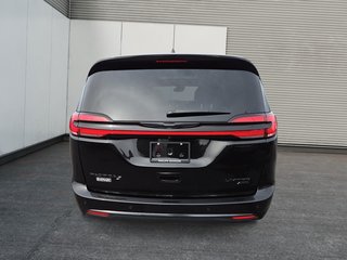 2022 Chrysler Pacifica Limited AWD Apparence S in St-Jean-Sur-Richelieu, Quebec - 3 - w320h240cpx