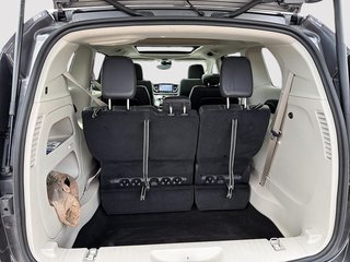 2022 Chrysler Pacifica Touring L in St-Jean-Sur-Richelieu, Quebec - 6 - w320h240cpx