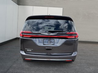 2022 Chrysler Pacifica Touring L in St-Jean-Sur-Richelieu, Quebec - 3 - w320h240cpx