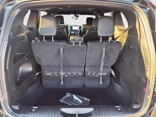 Chrysler Pacifica Touring L 2023 à St-Jean-Sur-Richelieu, Québec - 6 - w320h240cpx