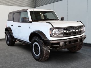 Ford Bronco BLACK DIAMOND SASQUATCH 2.7L V6 4X4 2023 à St-Jean-Sur-Richelieu, Québec - 3 - w320h240cpx