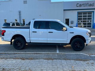 Ford F-150 Lightning XLT SuperCrew 4x4 Navigation 2025 à St-Jean-Sur-Richelieu, Québec - 2 - w320h240cpx
