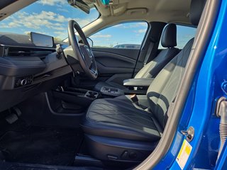 2025 Ford Mustang Mach-E SELECT AWD in St-Jean-Sur-Richelieu, Quebec - 4 - w320h240cpx