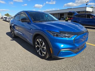 2025 Ford Mustang Mach-E SELECT AWD in St-Jean-Sur-Richelieu, Quebec - 3 - w320h240cpx