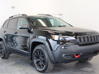 Cherokee Trailhawk 3.2L V6 4X4 2020 à St-Jean-Sur-Richelieu, Québec - 3 - w320h240cpx