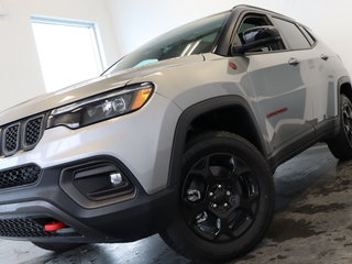 2023  Compass TRAILHAWK ELITE in St-Jean-Sur-Richelieu, Quebec - 2 - w320h240cpx