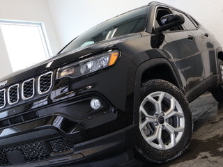 2025 Jeep Compass NORTH in St-Jean-Sur-Richelieu, Quebec - 2 - w320h240cpx