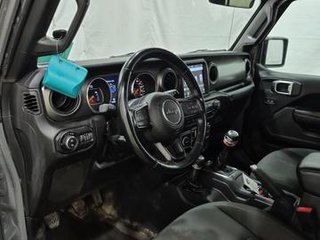 Jeep Gladiator Willys V6 4X4 MANUELLE 6 VITESSES 2022 à St-Jean-Sur-Richelieu, Québec - 2 - w320h240cpx