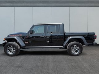 2025 Jeep Gladiator MOJAVE in St-Jean-Sur-Richelieu, Quebec - 5 - w320h240cpx