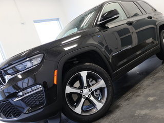 Grand Cherokee 4xe LIMITED + DVD + TOIT PANORAMIQUE 2022 à St-Jean-Sur-Richelieu, Québec - 2 - w320h240cpx