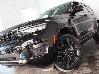 2023  Grand Cherokee 4xe 30TH ANNIVERSARY in St-Jean-Sur-Richelieu, Quebec - 2 - w320h240cpx