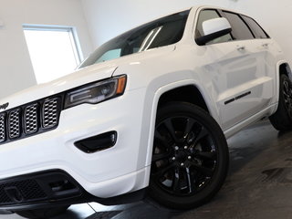 GRAND CHEROKEE WK Altitude V6 4X4 Toit-Ouvrant | Navigation | Suede 2022 à St-Jean-Sur-Richelieu, Québec - 2 - w320h240cpx