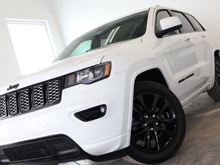 Jeep Grand Cherokee Altitude 4X4 2020 à St-Jean-Sur-Richelieu, Québec - 2 - w320h240cpx