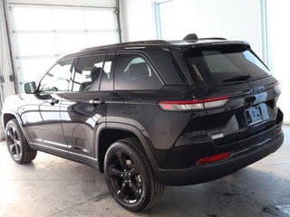 2024  Grand Cherokee ALTITUDE in St-Jean-Sur-Richelieu, Quebec - 5 - w320h240cpx