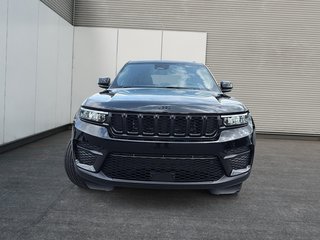 Jeep Grand Cherokee LAREDO ALTITUDE 2025 à Sherbrooke, Québec - 2 - w320h240cpx