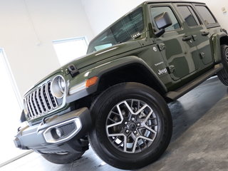 2024  WRANGLER 4-Door SAHARA in St-Jean-Sur-Richelieu, Quebec - 2 - w320h240cpx