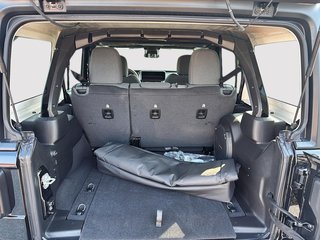Jeep WRANGLER 4-Door WILLYS 2025 à St-Jean-Sur-Richelieu, Québec - 6 - w320h240cpx