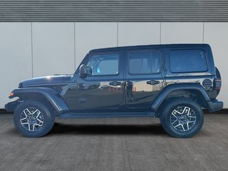 Jeep WRANGLER 4-Door SAHARA 2025 à St-Jean-Sur-Richelieu, Québec - 5 - w320h240cpx