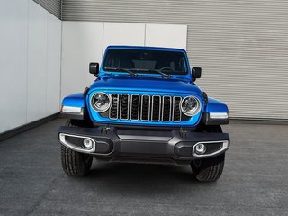 Jeep WRANGLER 4-Door SAHARA 2025 à St-Jean-Sur-Richelieu, Québec - 2 - w320h240cpx