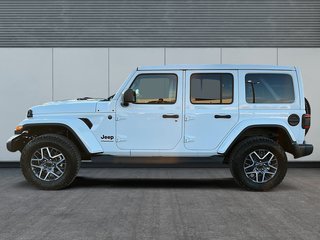 2025 Jeep WRANGLER 4-Door SAHARA in Sherbrooke, Quebec - 5 - w320h240cpx