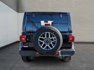 Jeep Wrangler 4-Door SAHARA 2026 à St-Jean-Sur-Richelieu, Québec - 3 - w320h240cpx