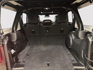 2026 Jeep Wrangler 4-Door SAHARA in St-Jean-Sur-Richelieu, Quebec - 6 - w320h240cpx