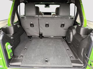 Jeep Wrangler 4-Door WILLYS 2026 à St-Jean-Sur-Richelieu, Québec - 6 - w320h240cpx