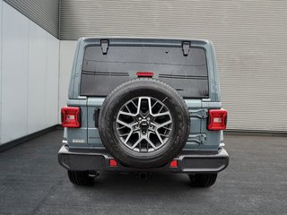 Jeep Wrangler 4-Door SAHARA 2026 à St-Jean-Sur-Richelieu, Québec - 3 - w320h240cpx