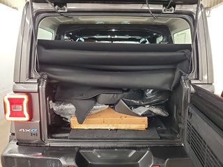 2021 Jeep Wrangler 4xe Unlimited Sahara DEUX TOITS INCLUS in St-Jean-Sur-Richelieu, Quebec - 3 - w320h240cpx