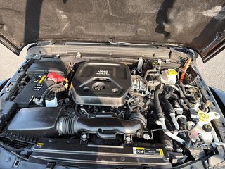 2022 Jeep Wrangler 4xe RUBICON | SKY ONE-TOUCH ELECTRIQUE in St-Jean-Sur-Richelieu, Quebec - 5 - w320h240cpx