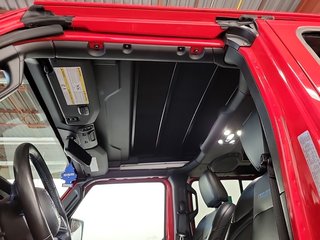 Jeep Wrangler 4xe Unlimited Rubicon 4XE SKY ONE-TOUCH 2022 à St-Jean-Sur-Richelieu, Québec - 5 - w320h240cpx