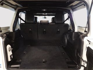 Jeep Wrangler 4xe UNLIMITED SAHARA | TOIT SKY ONE TOUCH 2022 à St-Jean-Sur-Richelieu, Québec - 6 - w320h240cpx