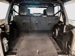 2022 Jeep Wrangler 4xe UNLIMITED SAHARA | TOIT SKY ONE TOUCH in Saint-Hyacinthe, Quebec - 6 - w320h240cpx