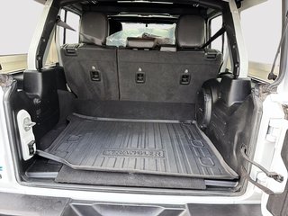 2022 Jeep Wrangler 4xe UNLIMITED SAHARA | TOIT SKY ONE TOUCH in St-Jean-Sur-Richelieu, Quebec - 6 - w320h240cpx