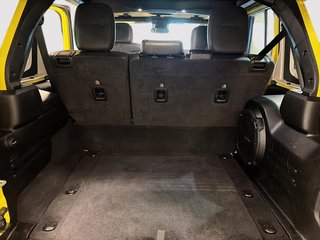 2024 Jeep Wrangler 4xe RUBICON X 4XE CUIR - PARE-CHOC EN ACIER+++ in Sherbrooke, Quebec - 6 - w320h240cpx