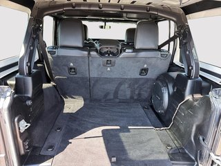 2021 Jeep Wrangler Unlimited Altitude in St-Jean-Sur-Richelieu, Quebec - 6 - w320h240cpx