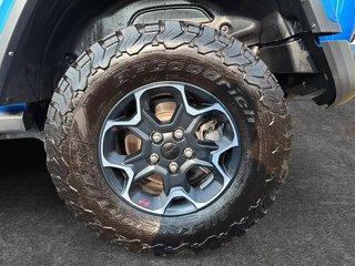 Jeep Wrangler Rubicon V6 4X4 SKY ONE-TOUCH ELECTRIQUE 2023 à St-Jean-Sur-Richelieu, Québec - 5 - w320h240cpx