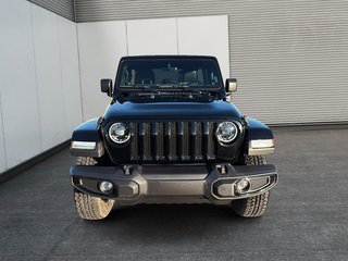 Jeep Wrangler Sahara Altitude V6 SKY ONE TOUCH 2023 à St-Jean-Sur-Richelieu, Québec - 2 - w320h240cpx